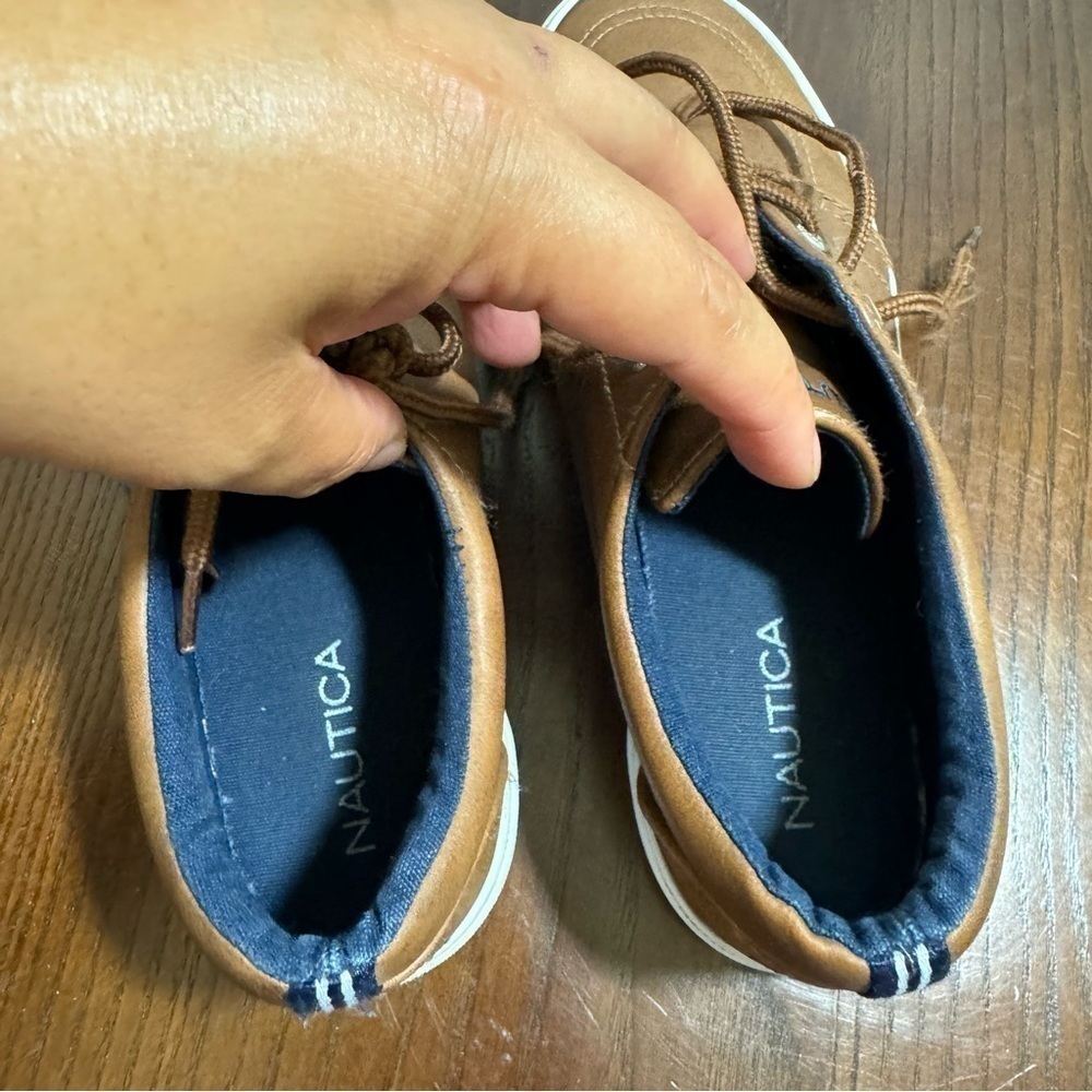 NAUTICA kids Sneakers in size 3 Great condition - Picture 10 of 10